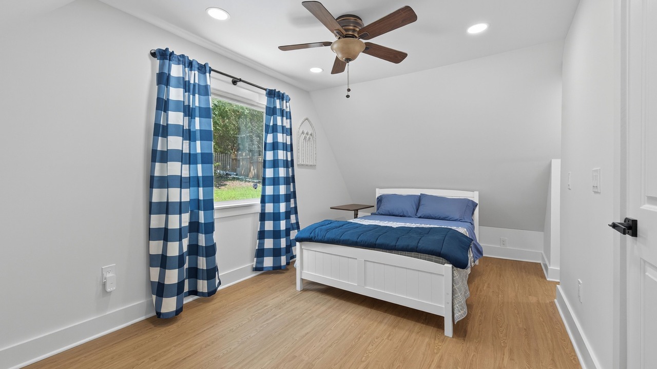 Photo of Bedroom in Dahlonega