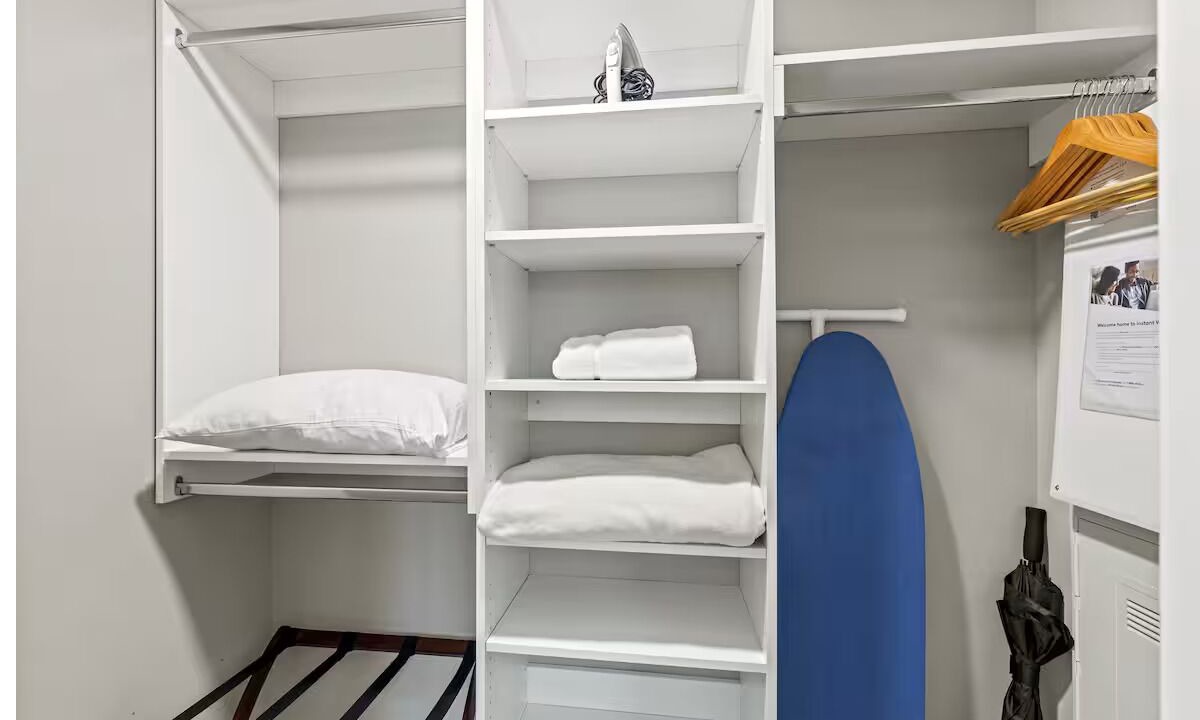 Photo of Bedroom in Navy Yard