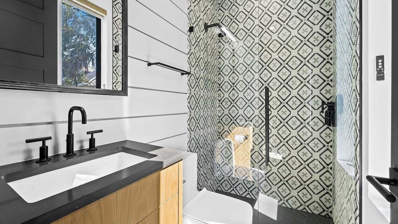 Photo of Bathroom in Victoria Park