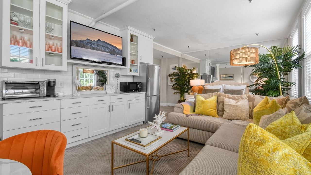 Photo of Livingroom in Palm Beach