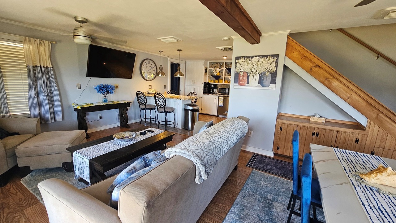 Photo of Livingroom in Stonington