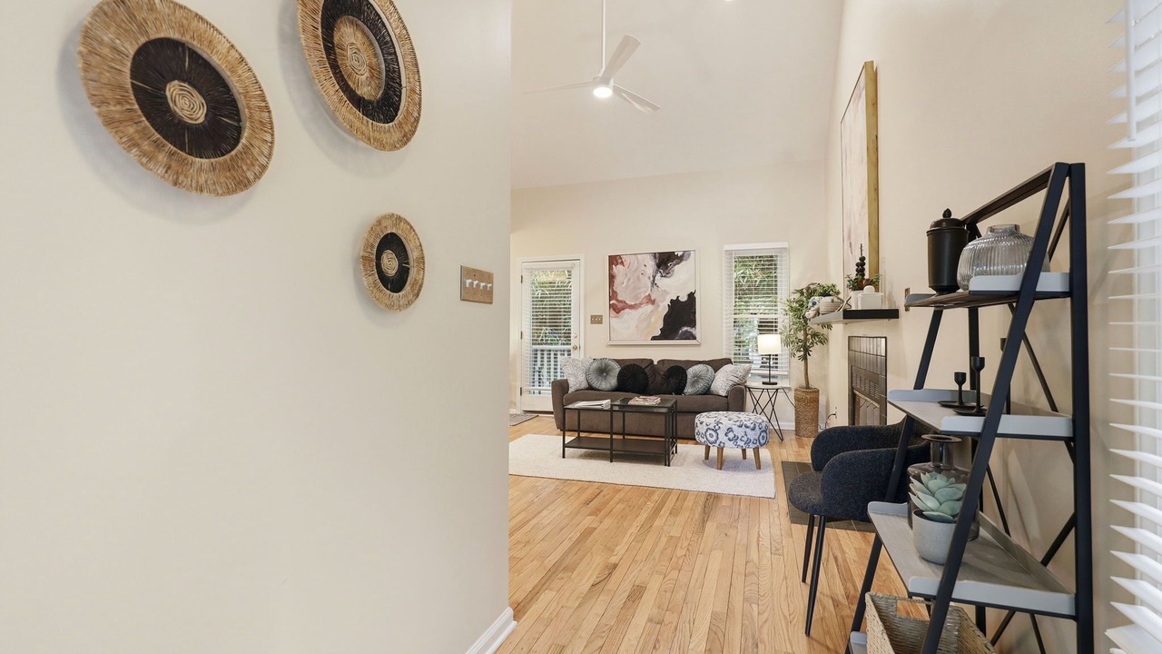Photo of Livingroom in Duke Park