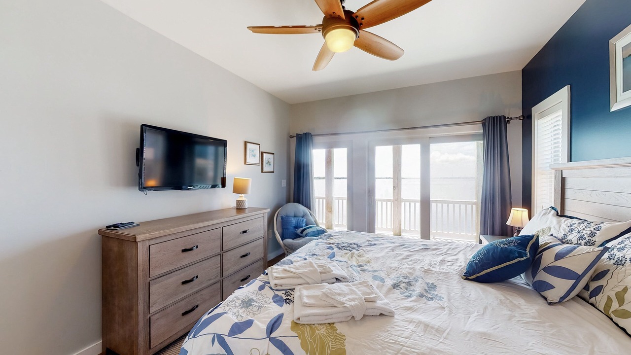 Photo of Bedroom in Brigands' Bay