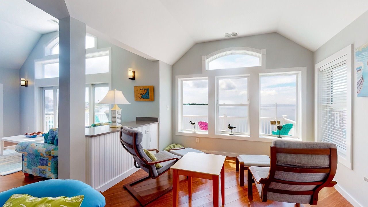 Photo of Livingroom in Brigands' Bay