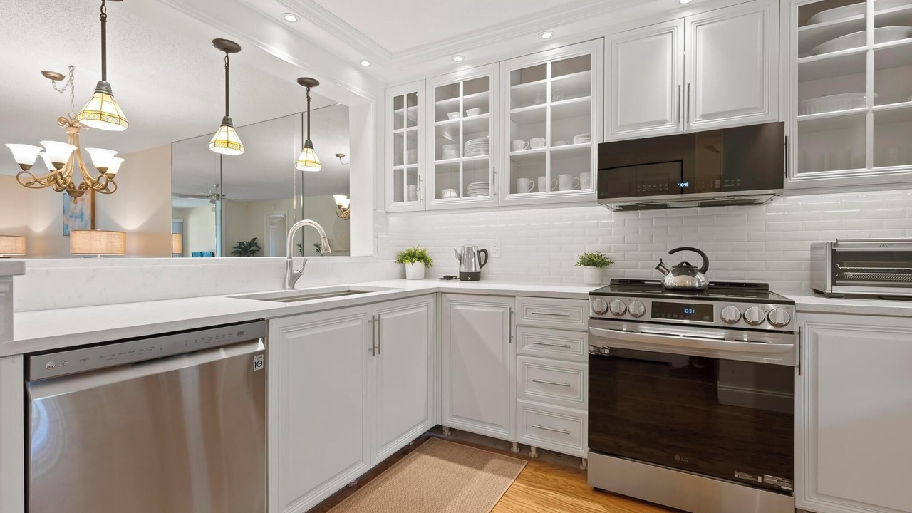 Photo of Kitchen in Gulf Gate Estates