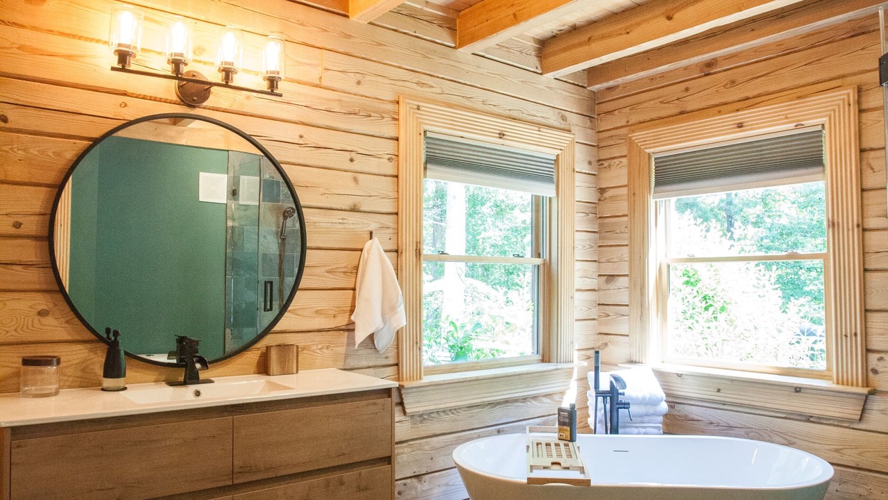 Photo of Bathroom in Dawsonville