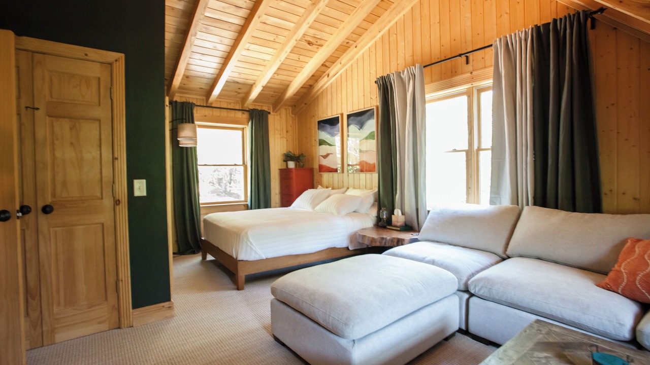 Photo of Bedroom in Dawsonville