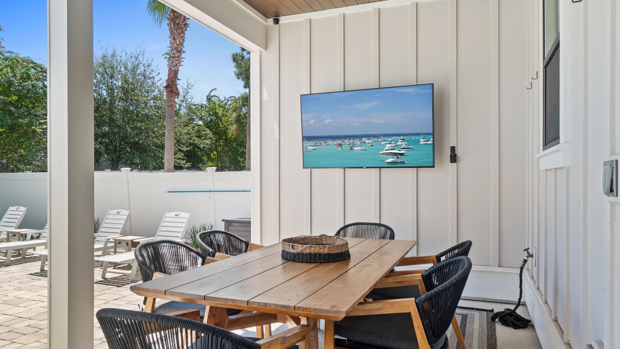 Photo of Outdoor in Emerald Waters Village