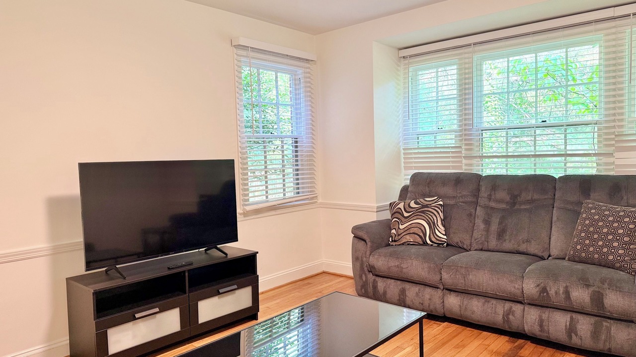 Photo of Livingroom in Bethesda