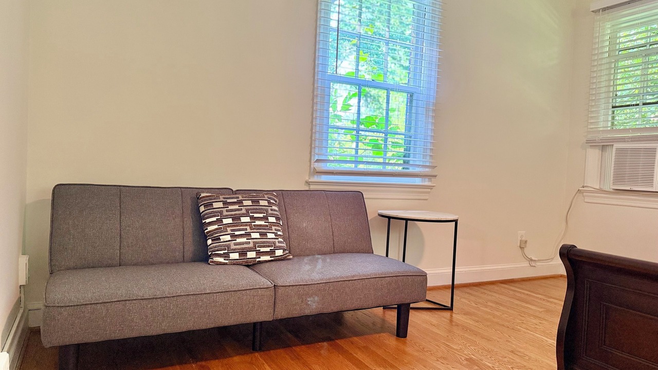 Photo of Livingroom in Bethesda