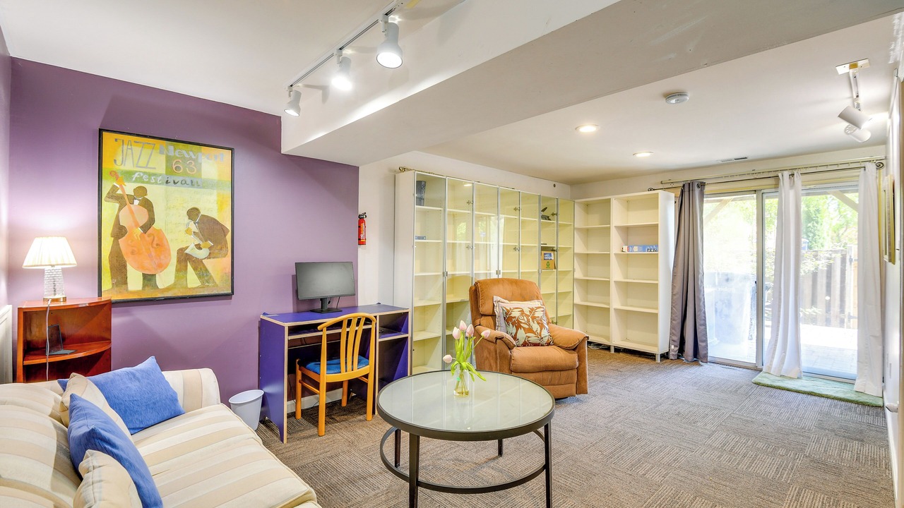 Photo of Livingroom in Herndon