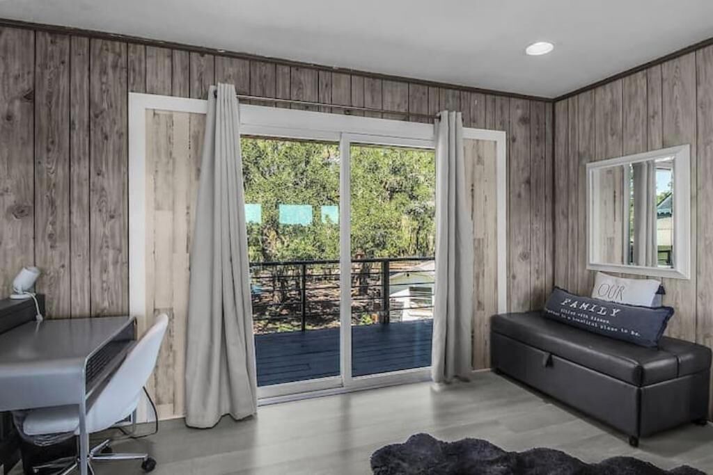 Photo of Livingroom in Townsend
