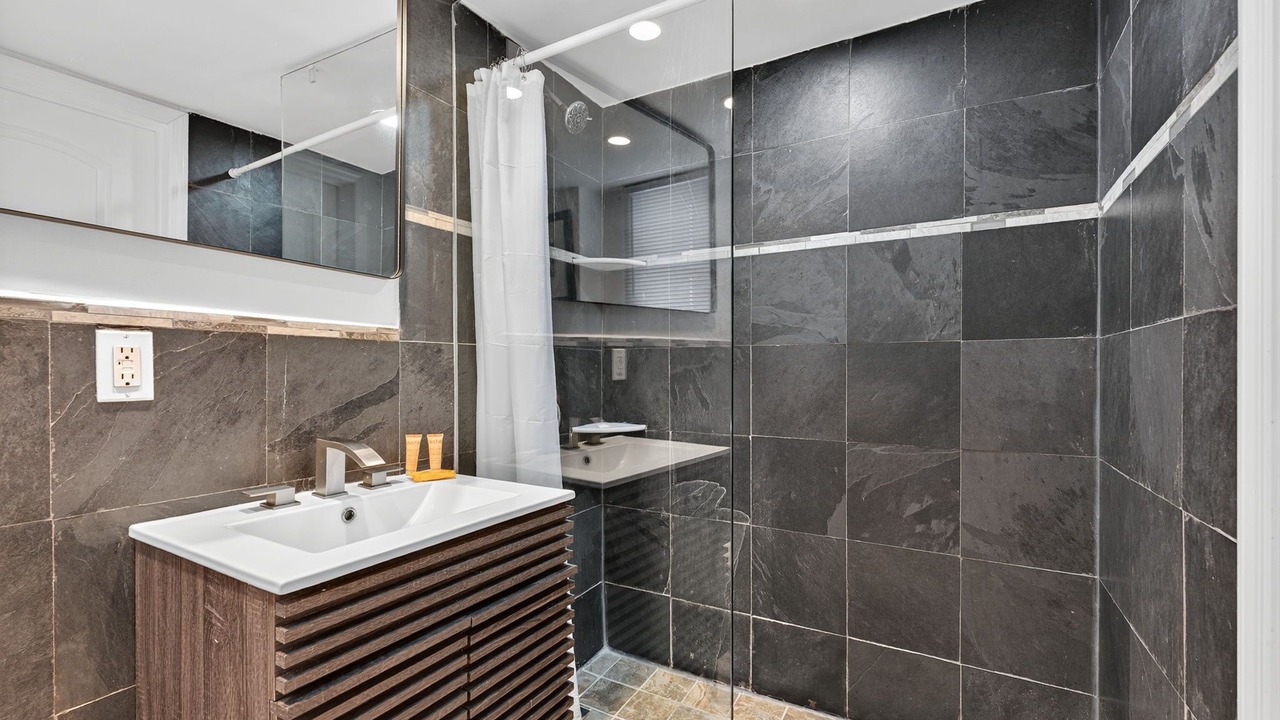 Photo of Bathroom in Bermuda Riviera
