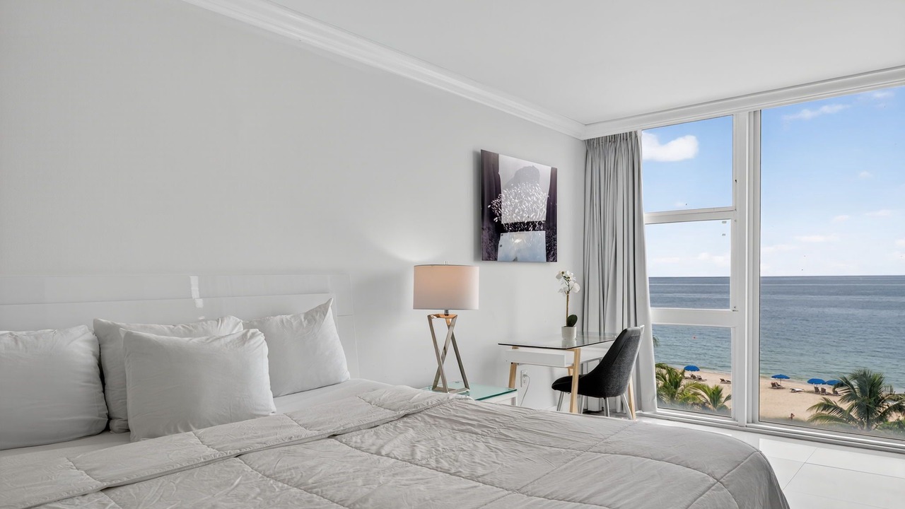 Photo of Bedroom in Bermuda Riviera