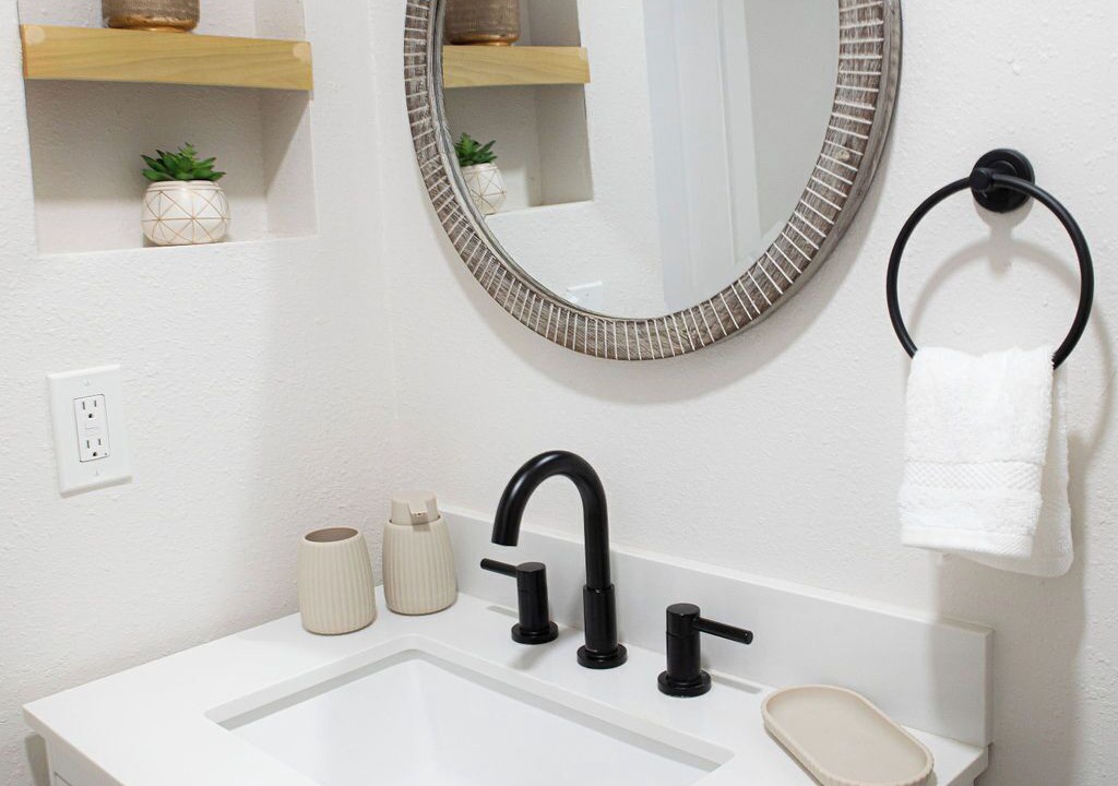 Photo of Bathroom in Pinellas Point