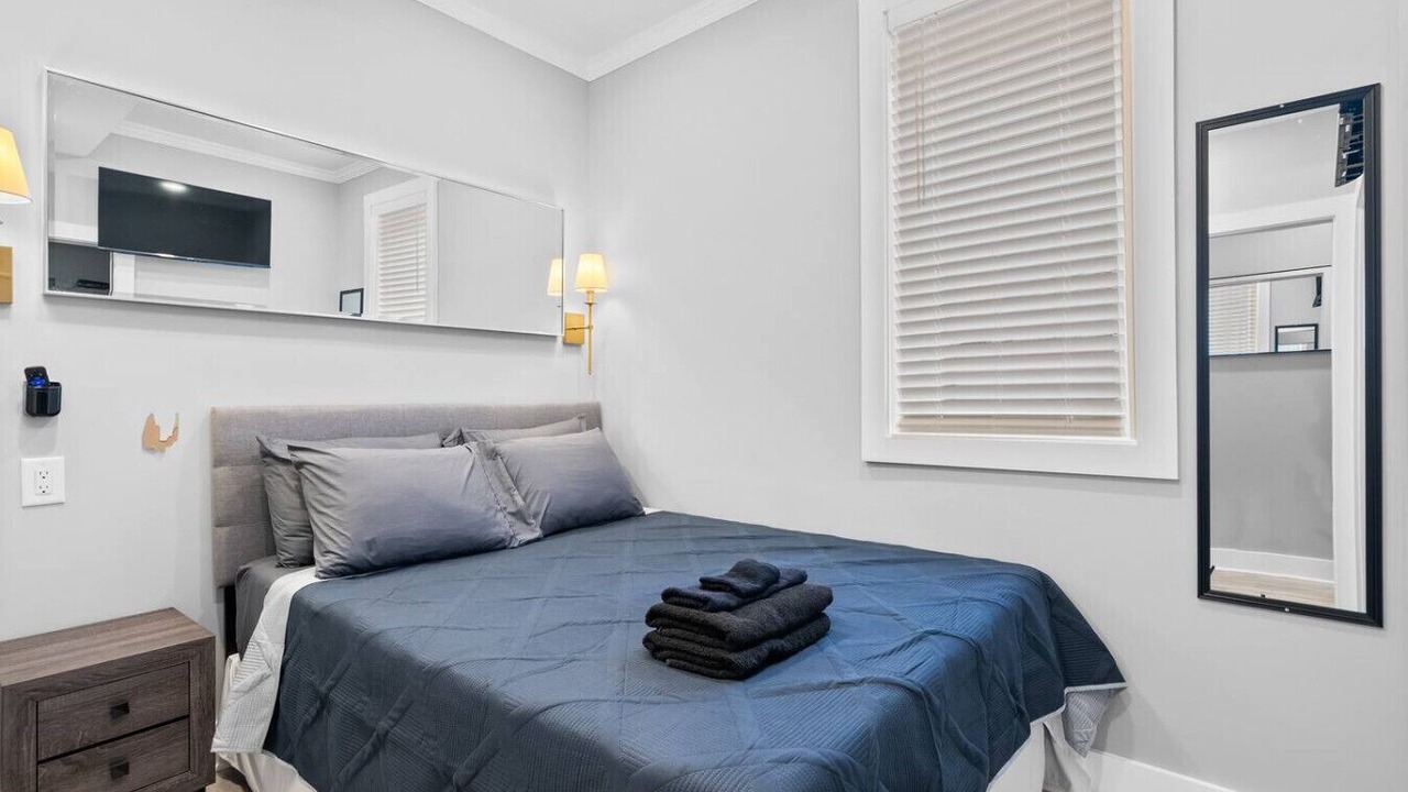 Photo of Bedroom in Bloomingdale