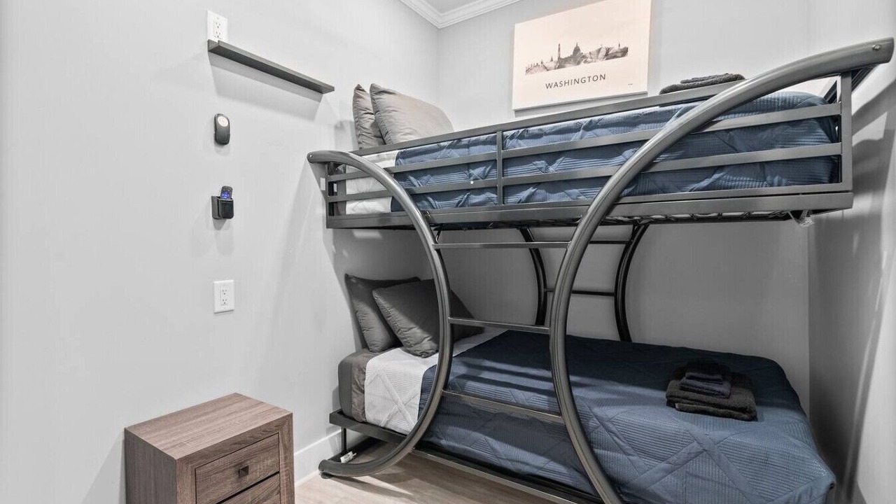 Photo of Bedroom in Bloomingdale