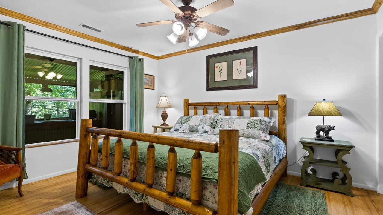 Photo of Bedroom in Murphy
