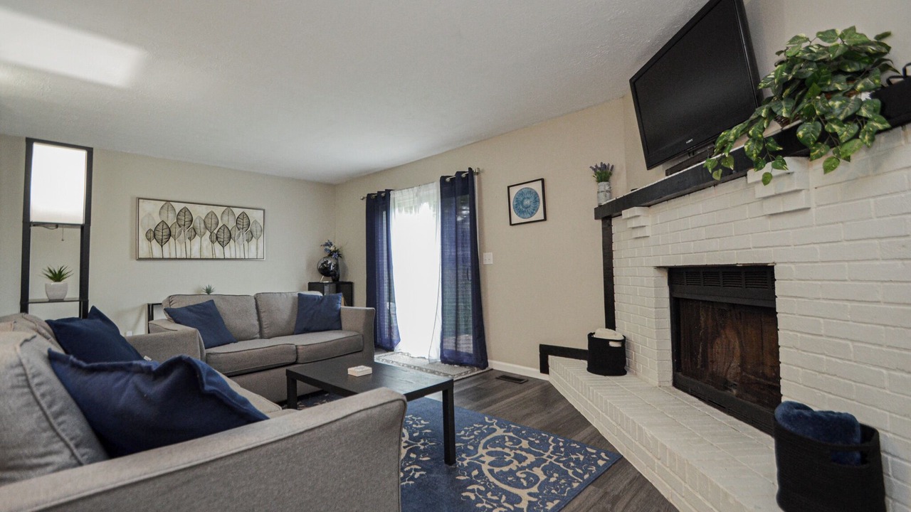 Photo of Livingroom in Erlanger