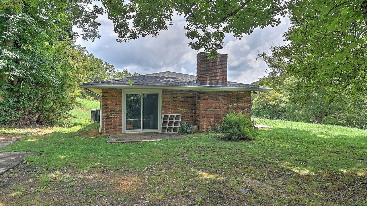 Photo of Outdoor in Colonial Heights