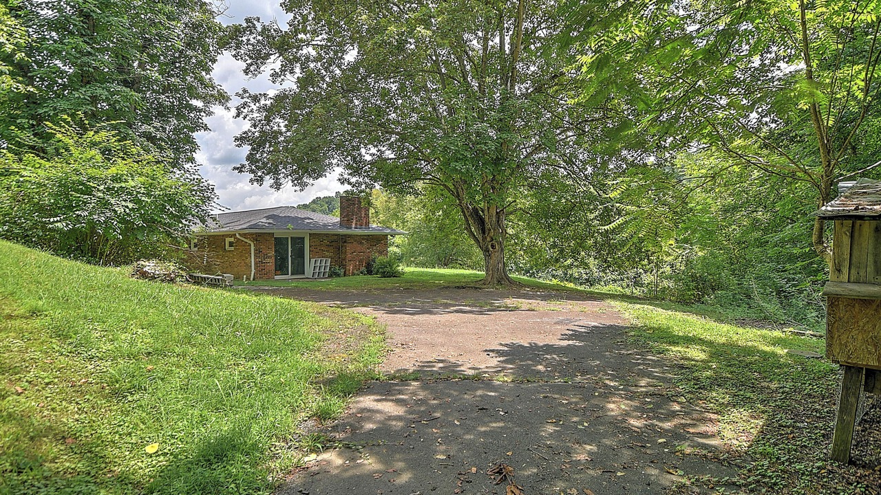 Photo of Outdoor in Colonial Heights
