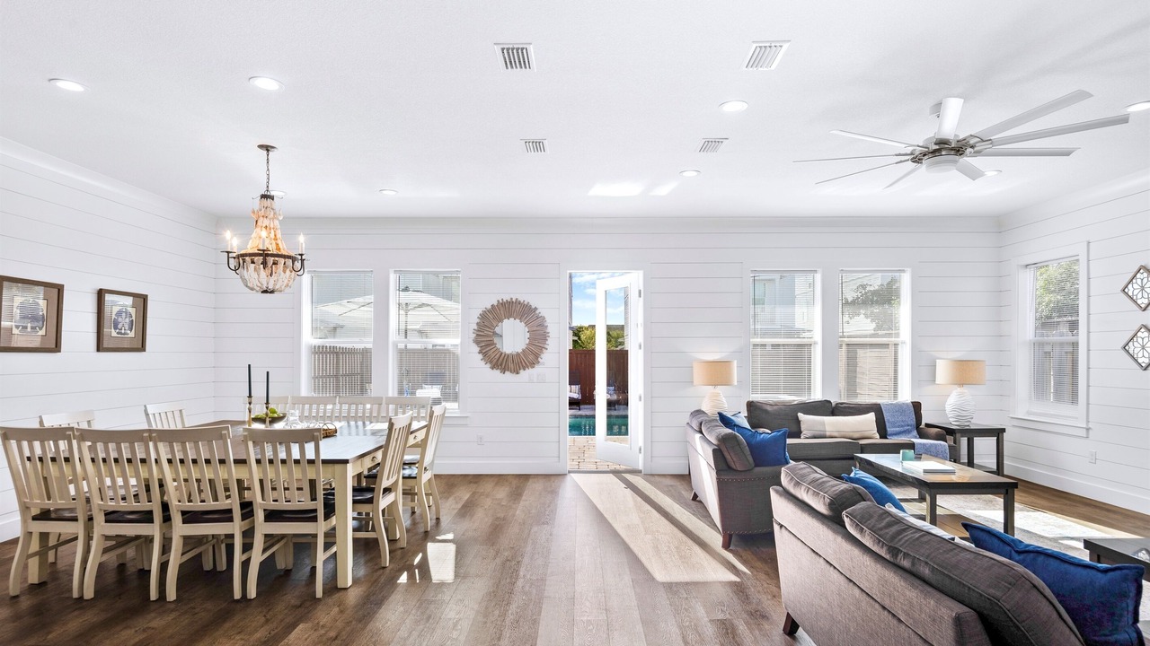 Photo of Bedroom in Miramar Beach