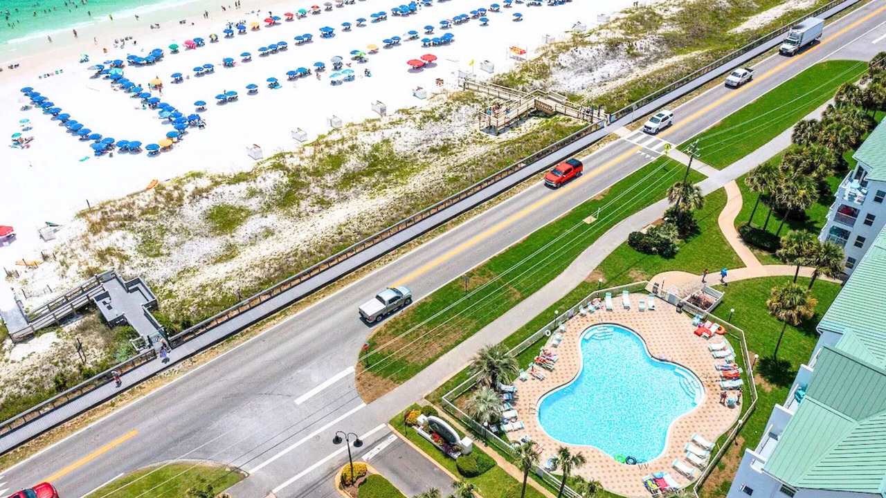 Photo of Others in Avalon Beach Estates