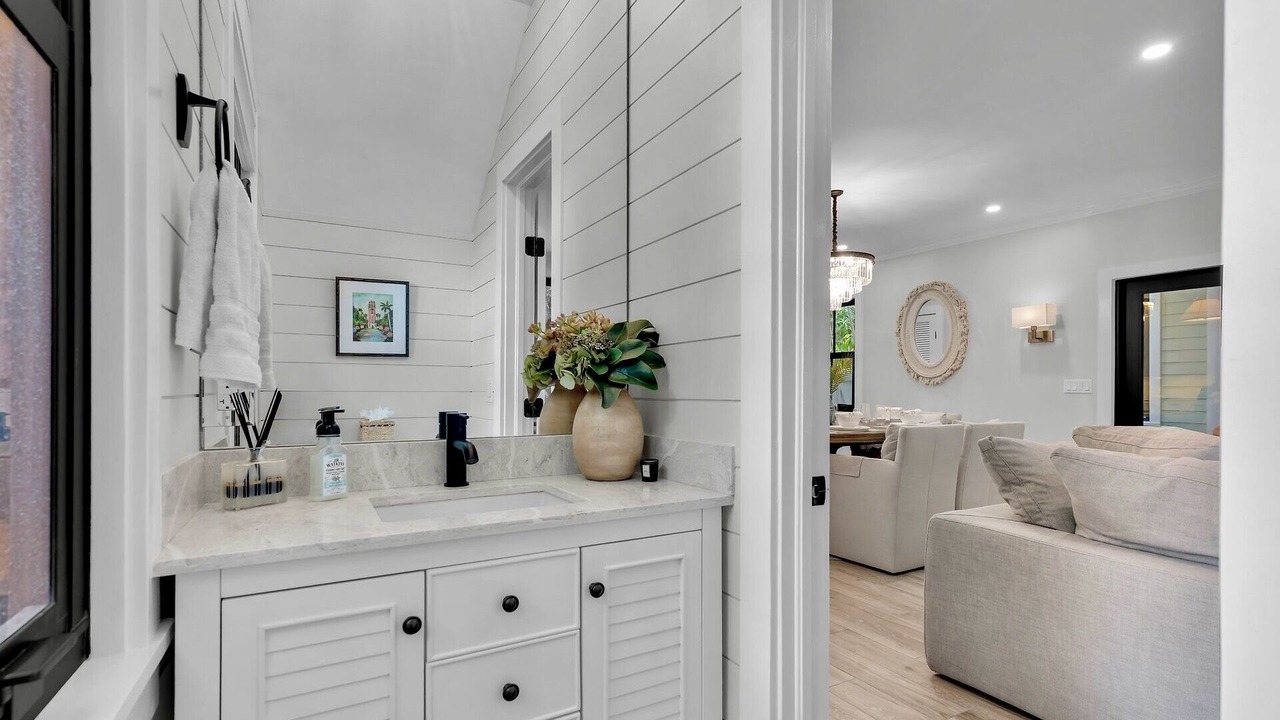 Photo of Bedroom in Midtown