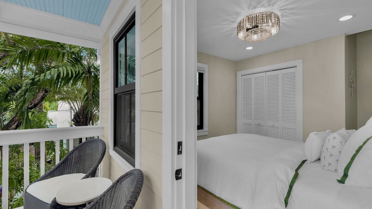 Photo of Bedroom in Midtown