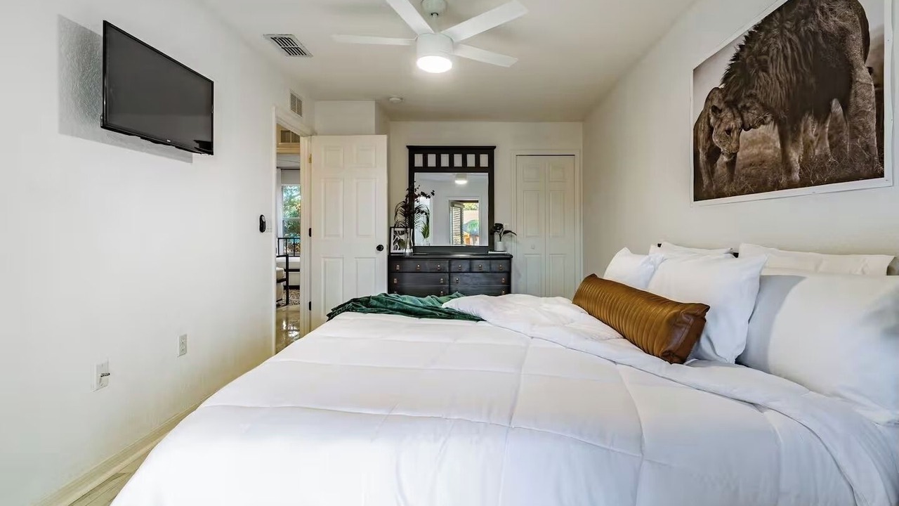 Photo of Bedroom in Regal Palms