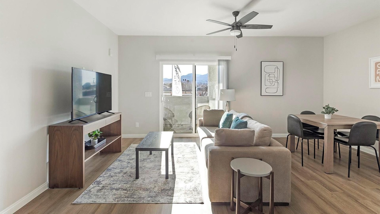 Photo of Livingroom in Townsite