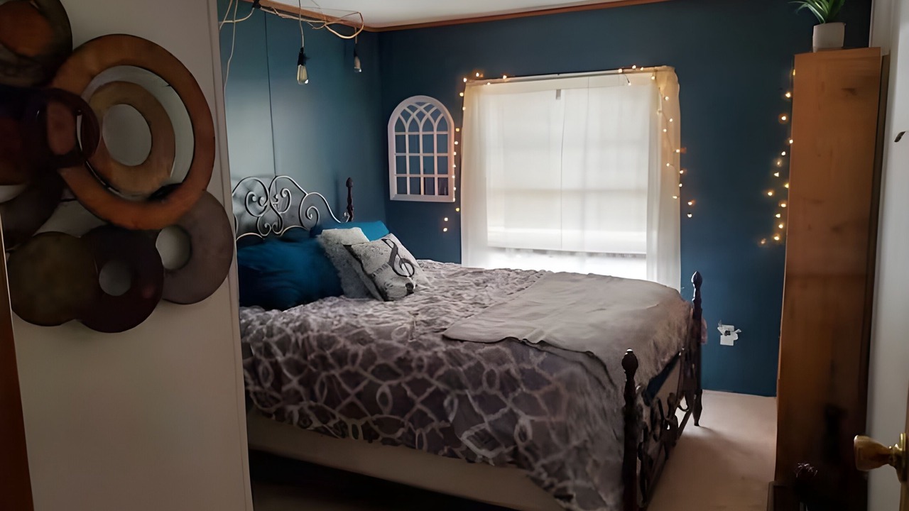 Photo of Bedroom in Burnsville