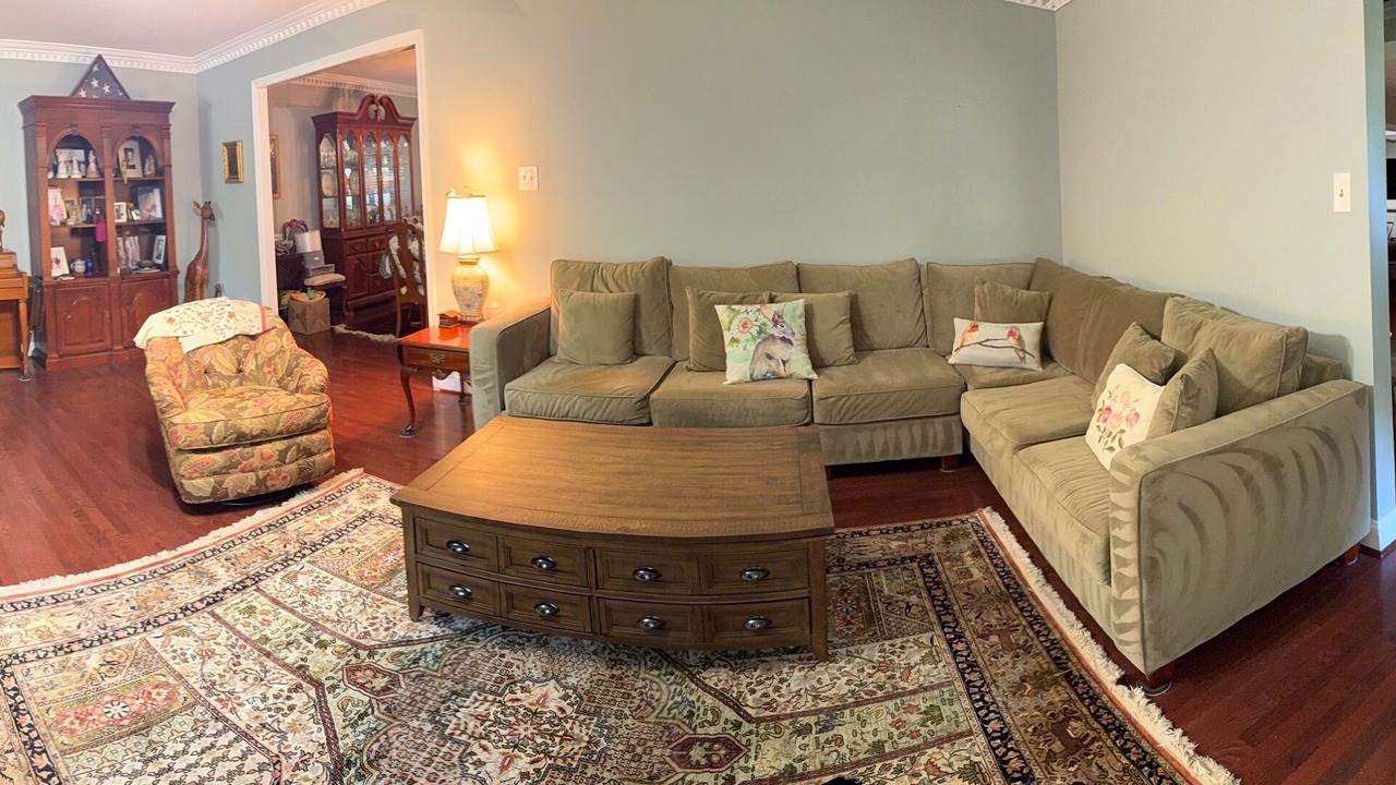Photo of Livingroom in McLean