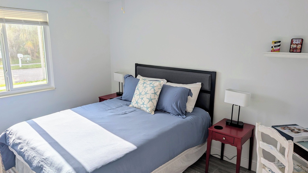 Photo of Bedroom in Oldsmar