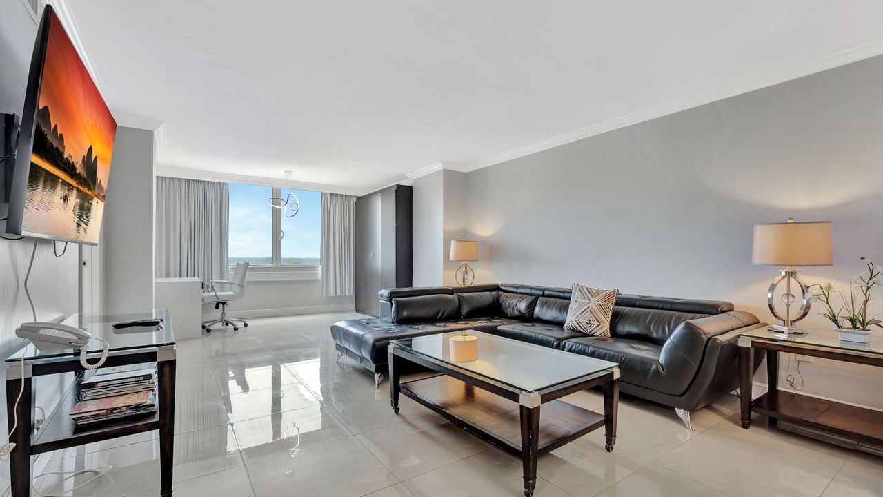 Photo of Livingroom in Bermuda Riviera