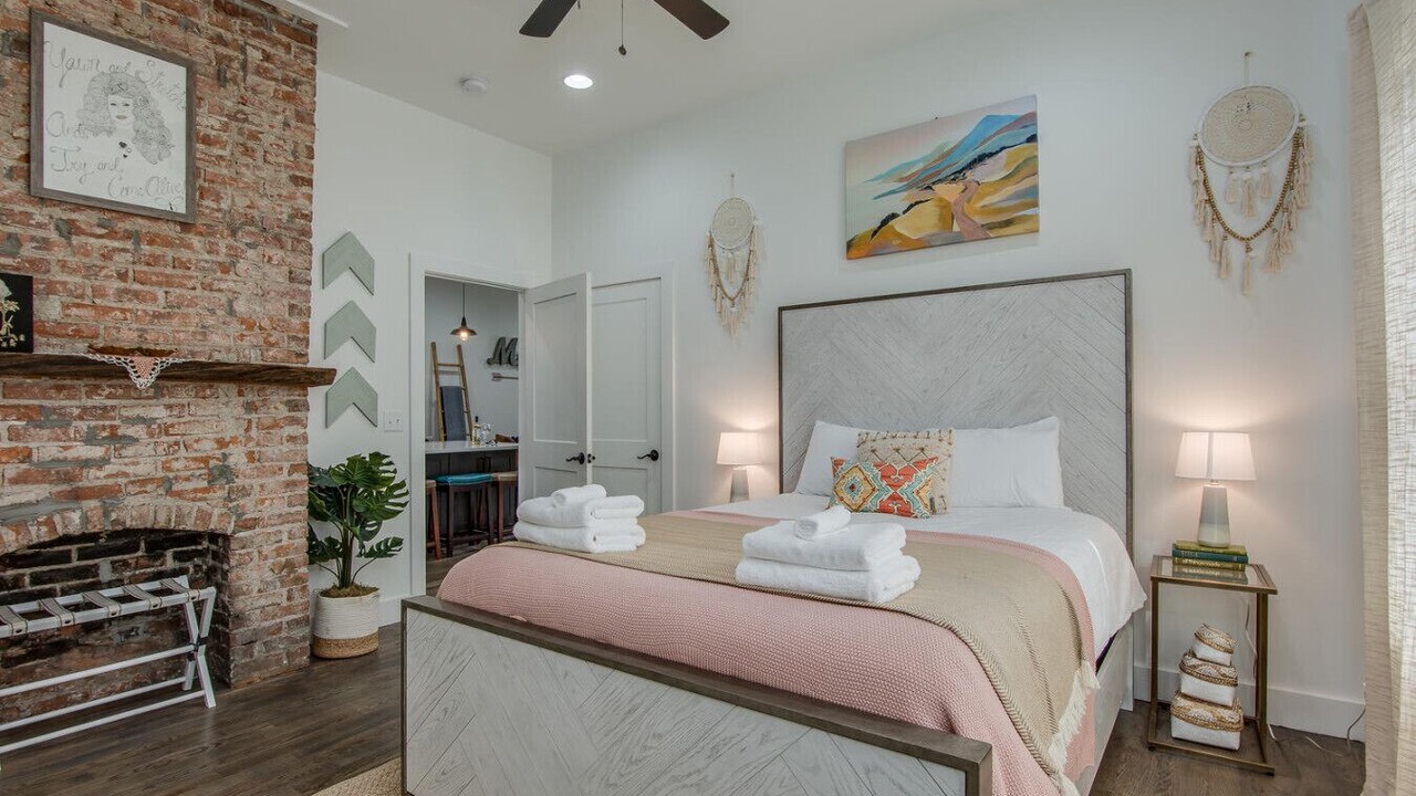 Photo of Bedroom in Cleveland Park