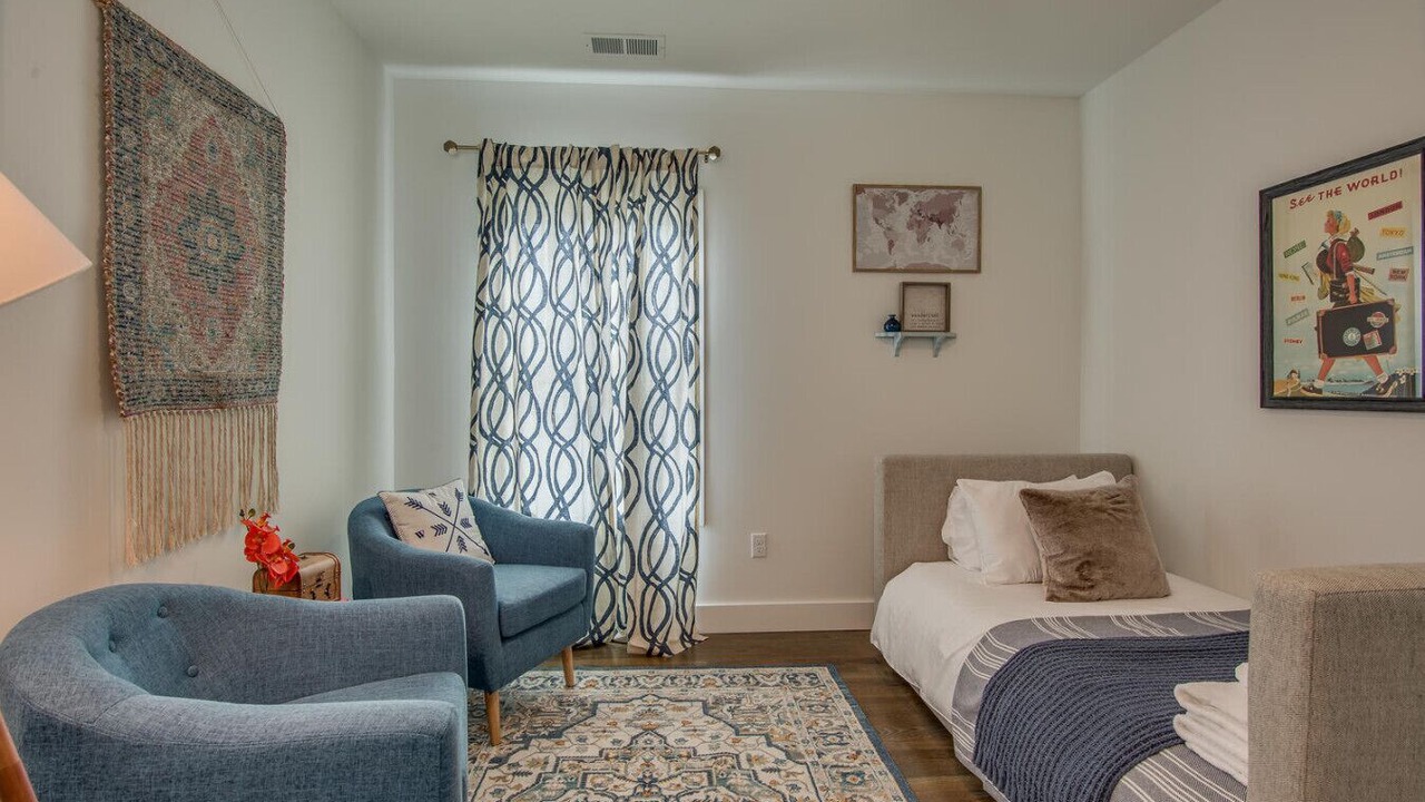 Photo of Bedroom in Cleveland Park