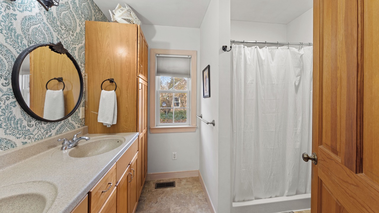 Photo of Bathroom in Milton