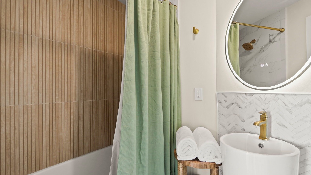 Photo of Bathroom in Seven Devils