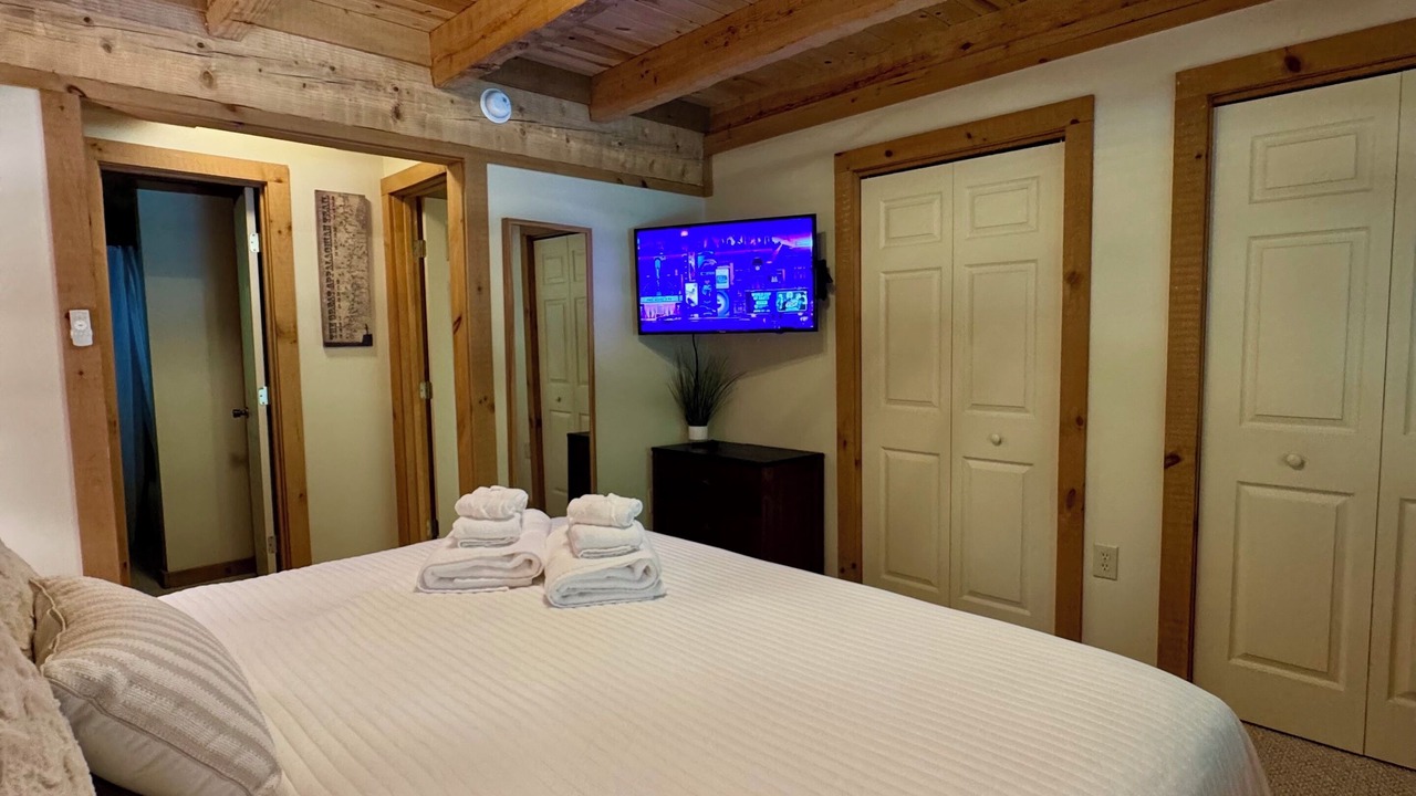 Photo of Bedroom in Seven Devils