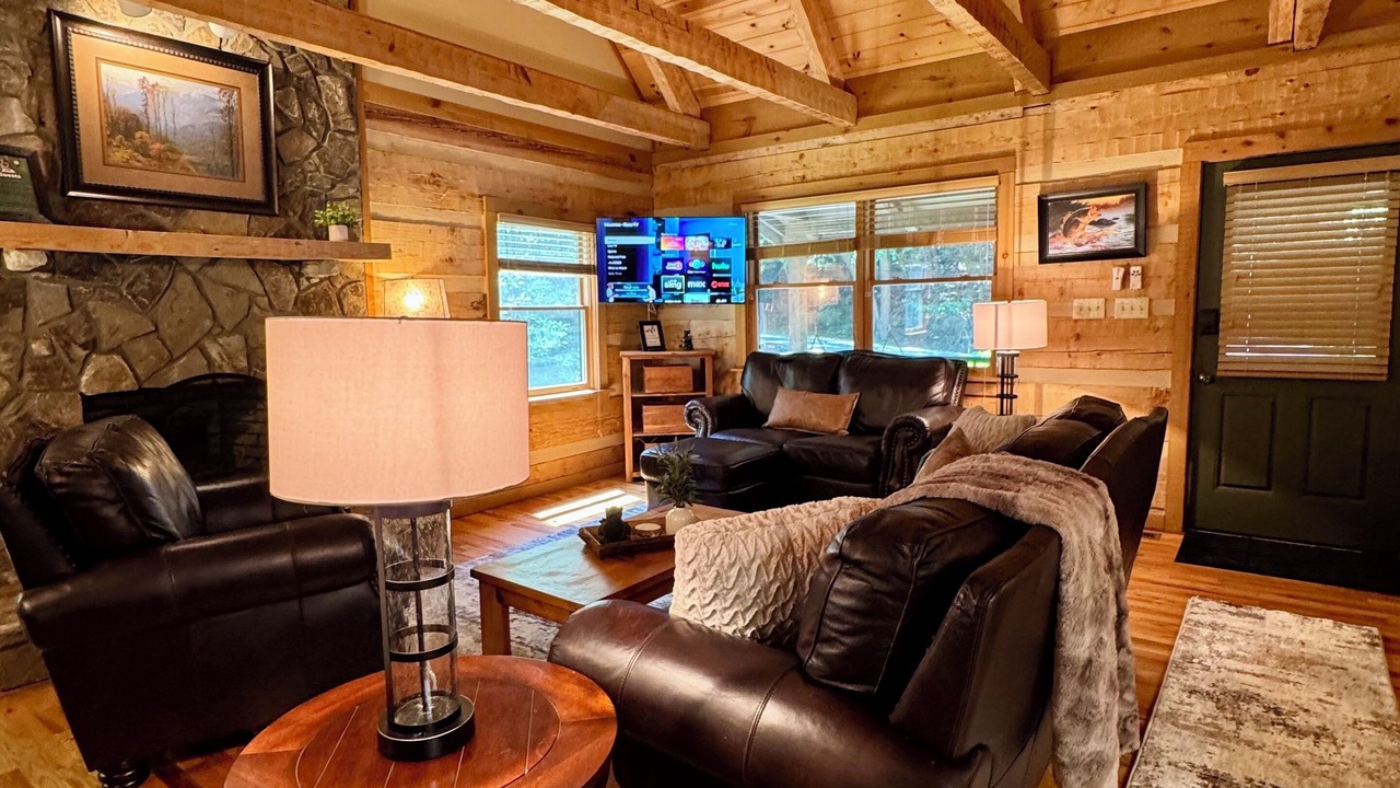 Photo of Livingroom in Seven Devils