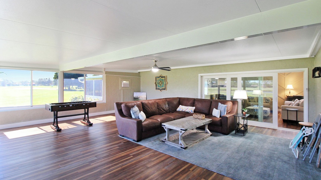 Photo of Livingroom in Trailer Estates