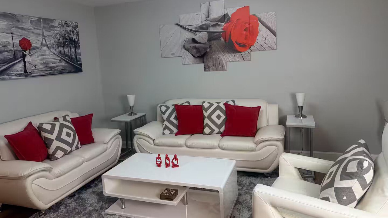 Photo of Livingroom in Reston