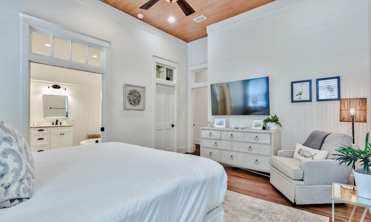 Photo of Bedroom in Forest District