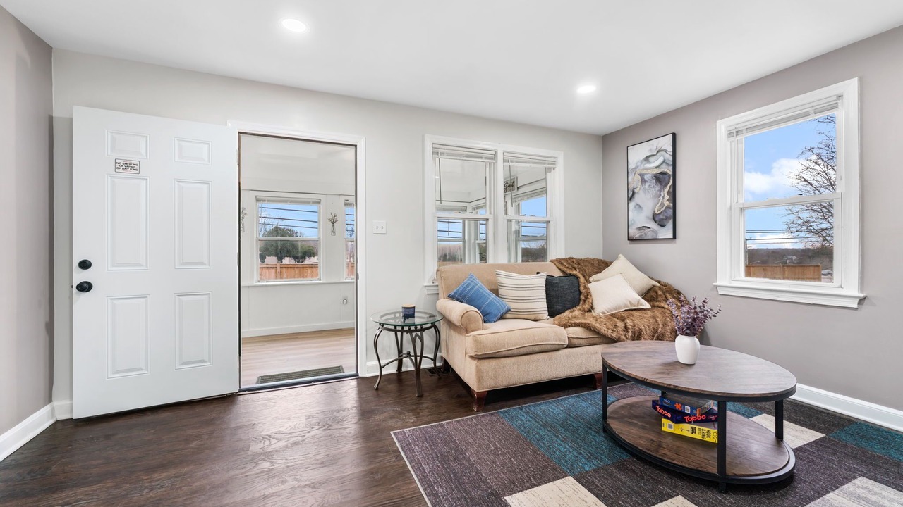 Photo of Livingroom in Centreville