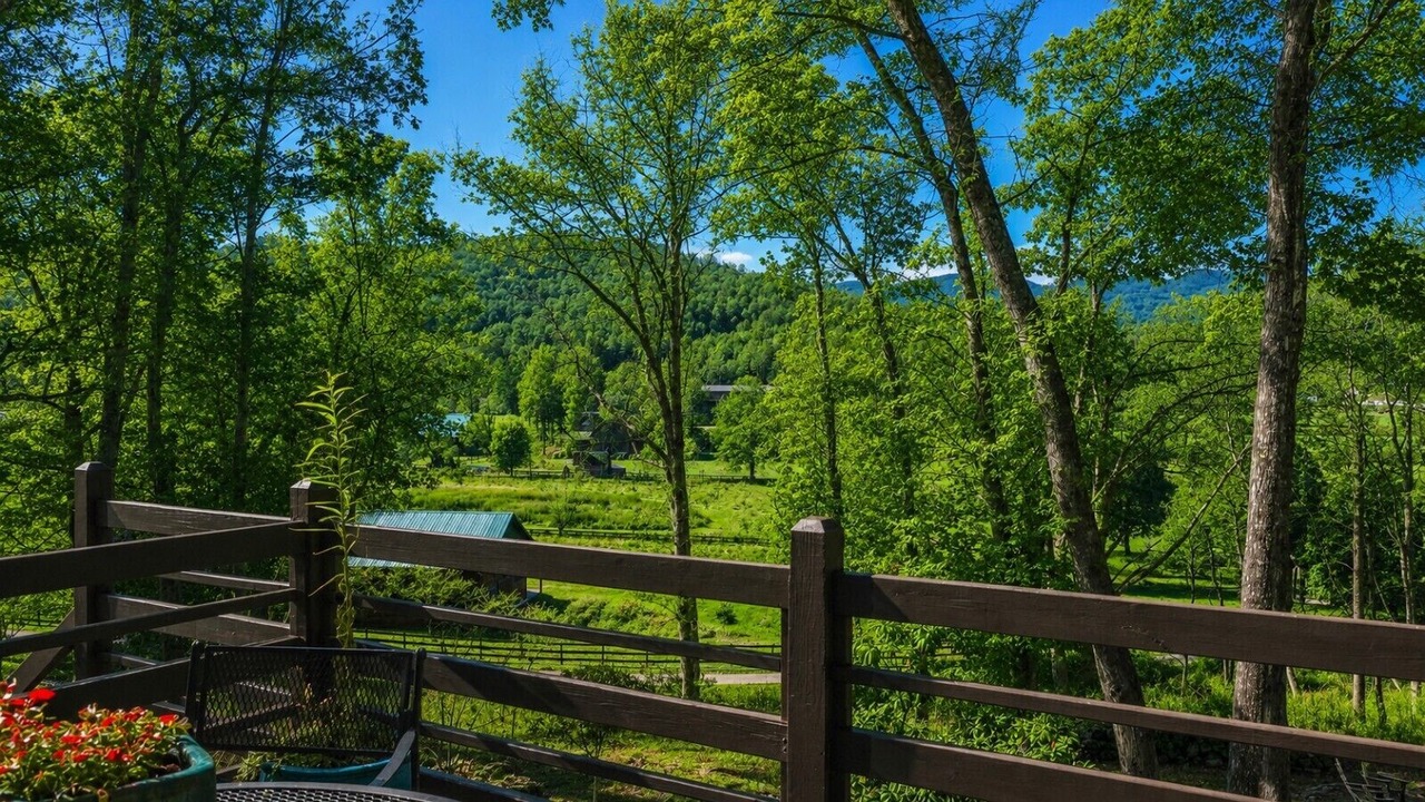 Photo of Others in Valle Crucis