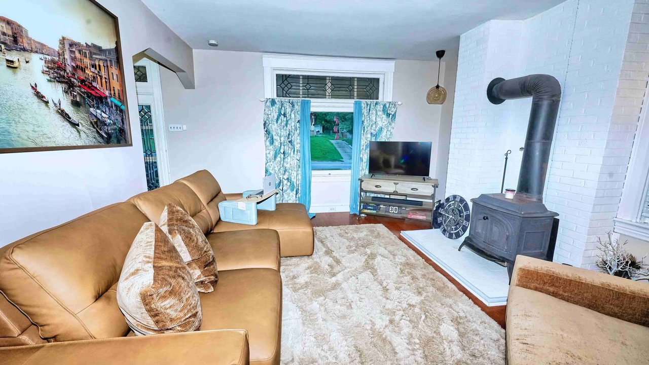 Photo of Livingroom in Westwood