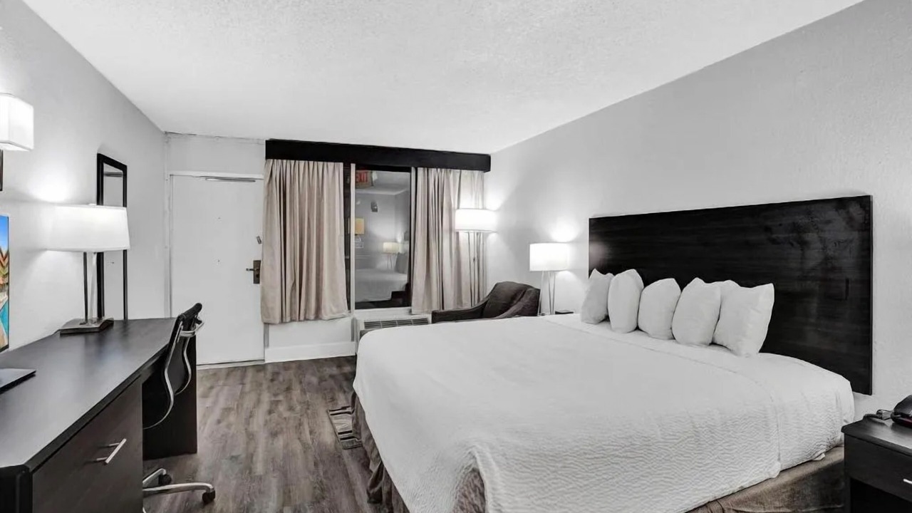 Photo of Others in Downtown Hollywood