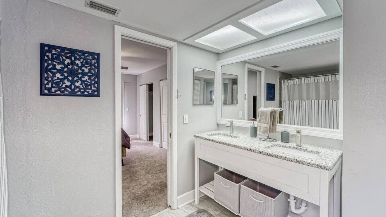 Photo of Bathroom in Temple Crest