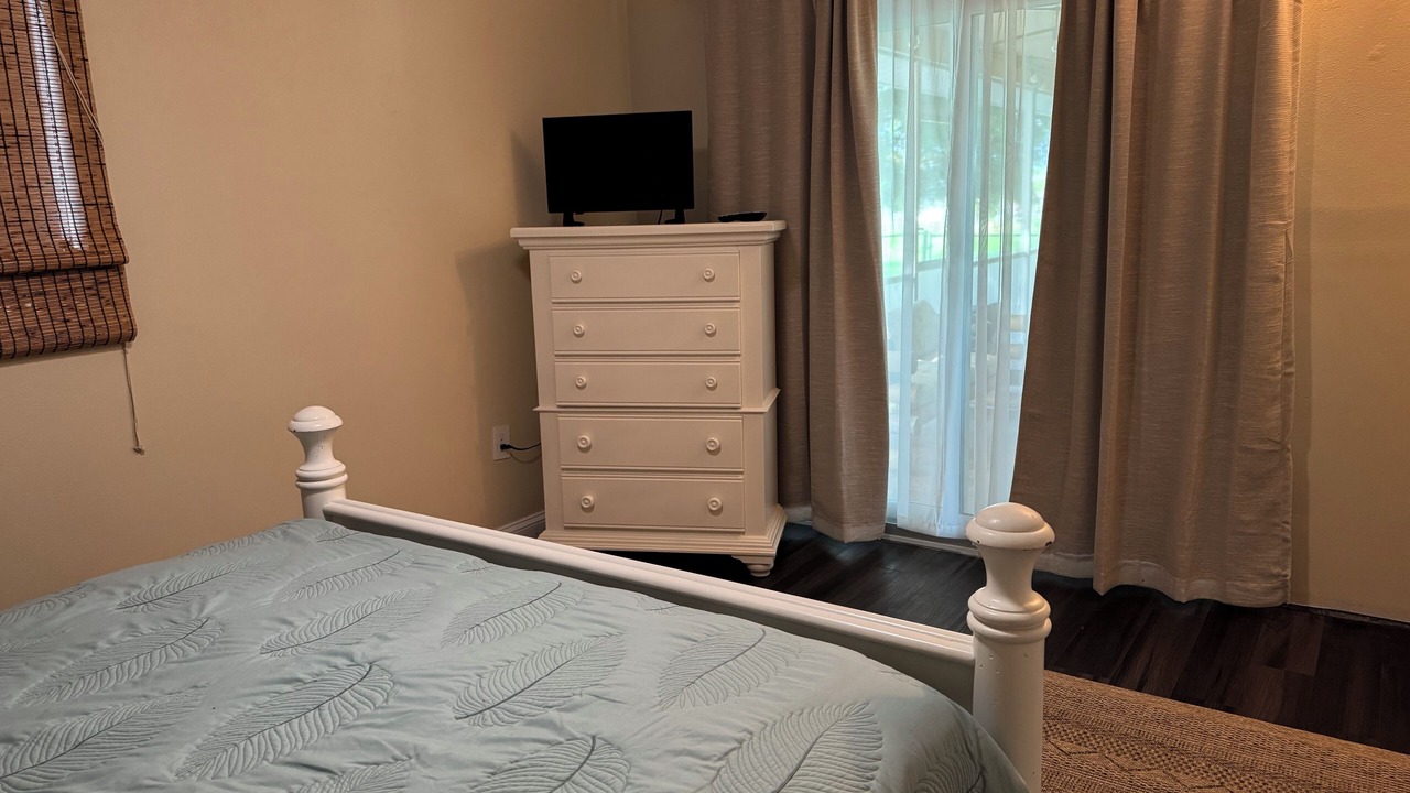 Photo of Bedroom in Grove City